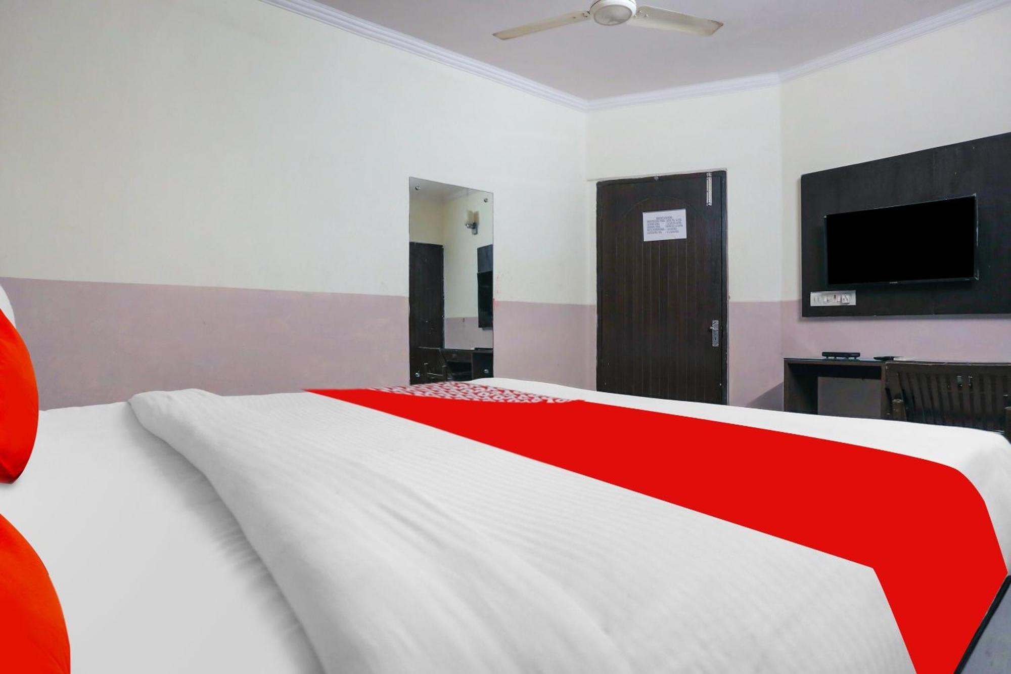 Hotel O Royal Galaxy Нью-Делі Екстер'єр фото
